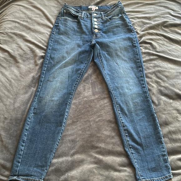Two pairs, Lucky Jeans. Skinny - Picture 5 of 10